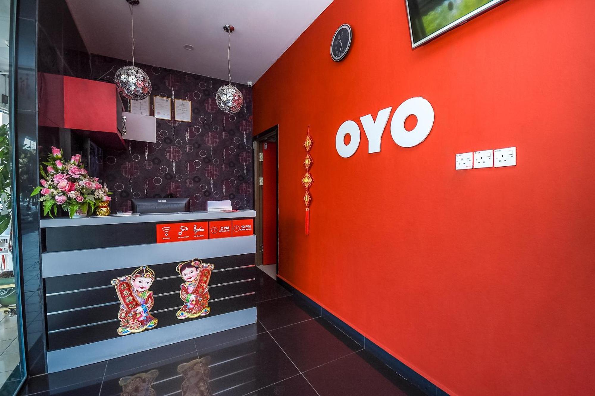 Oyo 89301 Ys Inn Miri Exterior photo
