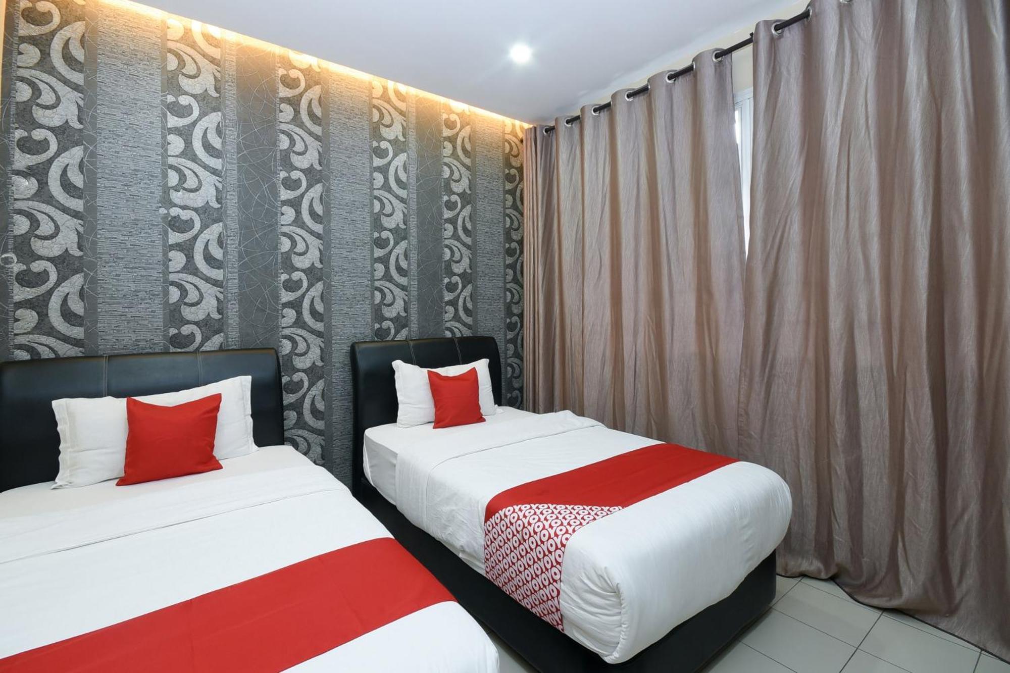 Oyo 89301 Ys Inn Miri Exterior photo